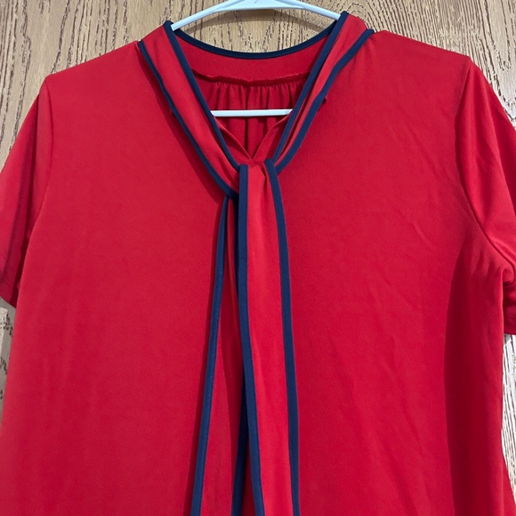 Banana Republic Women’s Red and Black with Neck Tie Detail Casual Top Sz-S - Picture 2 of 6